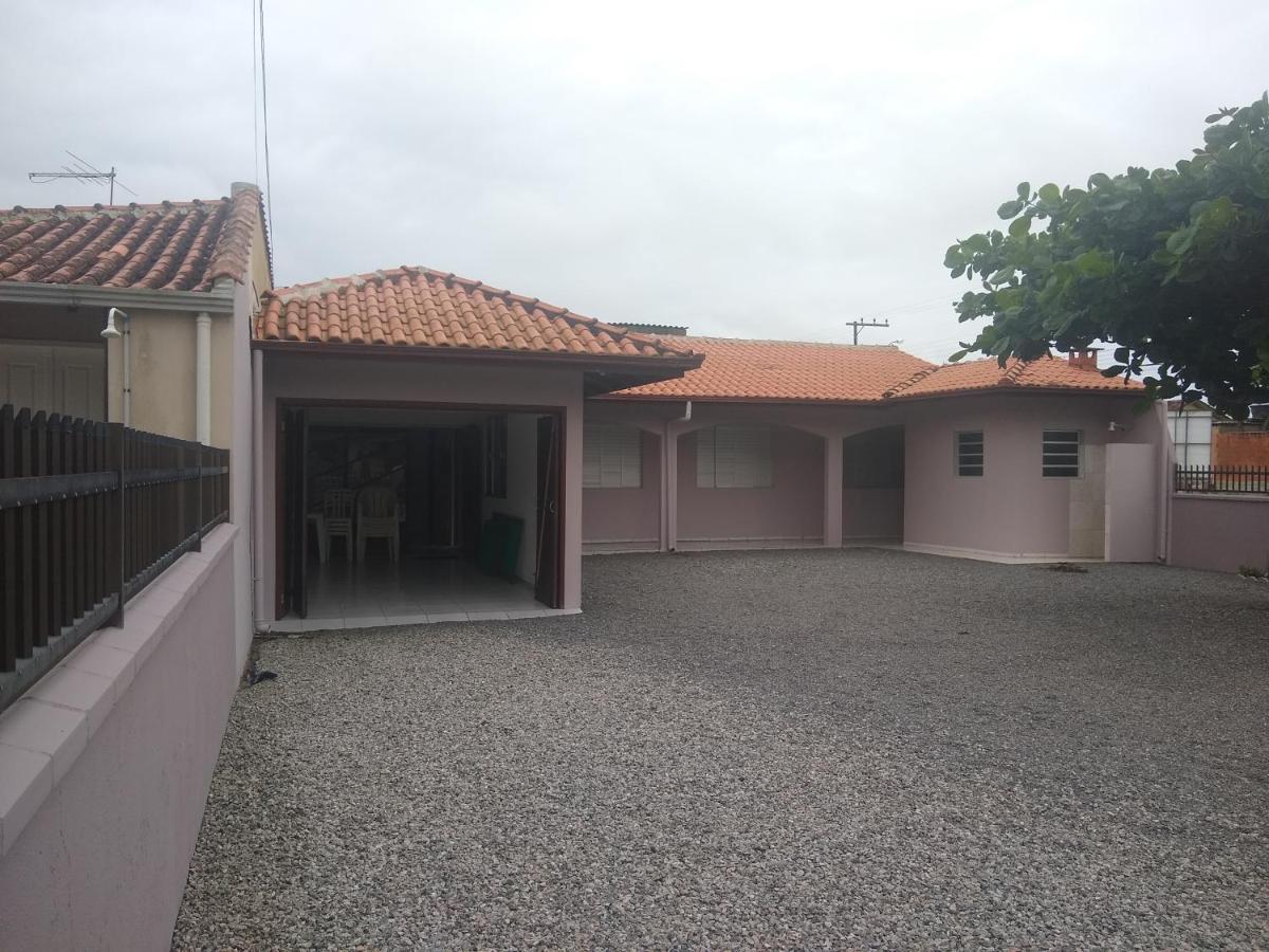 הוילה בלנאריו בארה דו סול Casa Ampla A 50Metros Do Mar מראה חיצוני תמונה